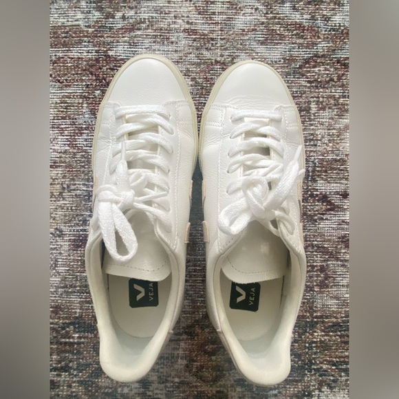 Veja Women's Campo Sneaker - Picture 2 of 8